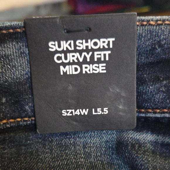 Silver Jeans Suki Short Curvy Mid Rise Dark Blue - Picture 8 of 8